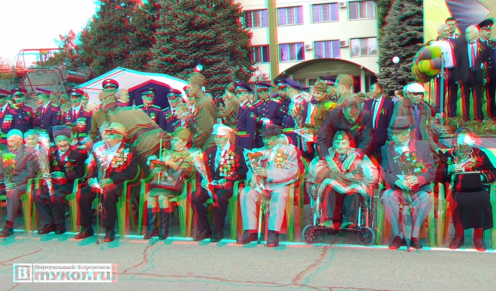 9 мая 2019 года в Кореновске, стереофото by Trang