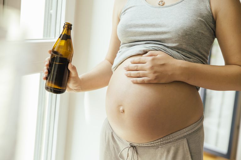 Расстройства алкогольного спектра плода (FASD) представляют собой группу состояний, которые могут возникнуть у человека, чья мать пила алкоголь во время беременности. Проблемы могут ...