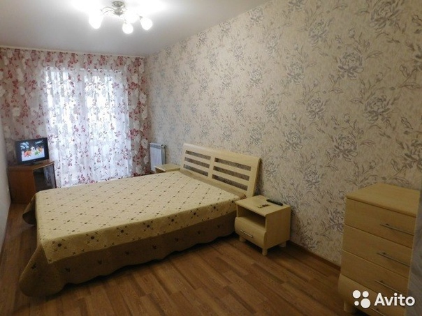 Евпатория-2019. <br>Сдаю двухкомнатную квартиру по ул.Некрасова,2/5 (район Оптики,дет.сад.Дельфин),евроремонт,мебель,техника,двуспальная кровать,двуспальный диван,шкаф,<br>,стиральная машина,WF,два ТВ,кондиционер,хол-к,хол/гор.вода постоянно,газ.плита,ванна,балкон,парковка.Сдается на долгий срок порядочной семье без животных,дети от 5 лет.Отличная развязка,магазины,кафе,маршрутки,10 мин. до парка Фрунзе,20 мин.до пляжа.<br><br>Цена 45000 руб.+свет,вода,с сентября 20000 руб.+ком.услуги.Можно пожить и только лето.<br>Есть и другие варианты долгосрочной и посуточной аренды,летние варианты в альбоме ЛЕТО 2019. <br>Больше вариантов здесь: <br> <br>+7978 857 49 42 звоните или пишите в л.с - фото Фото: Евпатория-2019. <br>Сдаю двухкомнатную квартиру по ул.Некрасова,2/5 (район Оптики,дет.сад.Дельфин),евроремонт,мебель,техника,двуспальная кровать,двуспальный диван,шкаф,<br>,стиральная машина,WF,два ТВ,кондиционер,хол-к,хол/гор.вода постоянно,газ.плита,ванна,балкон,парковка.Сдается на долгий срок порядочной семье без животных,дети от 5 лет.Отличная развязка,магазины,кафе,маршрутки,10 мин. до парка Фрунзе,20 мин.до пляжа.<br><br>Цена 45000 руб.+свет,вода,с сентября 20000 руб.+ком.услуги.Можно пожить и только лето.<br>Есть и другие варианты долгосрочной и посуточной аренды,летние варианты в альбоме ЛЕТО 2019. <br>Больше вариантов здесь: <br> <br>+7978 857 49 42 звоните или пишите в л.с