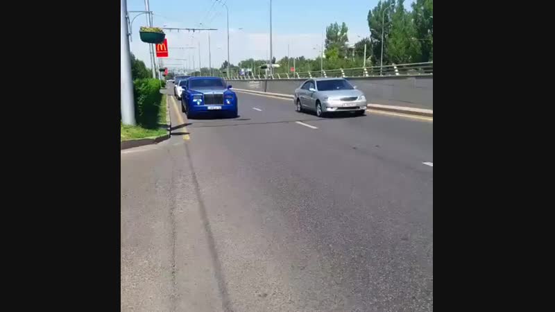 RollsRoyce, Bentley Almaty