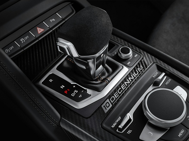 Очень редкие : Audi R8 V10 Decennium Двигатель: 5.2 V10 Atmo Мощность: 620 л.с. при 8000-8250 об/мин Крутящий момент: 580 Нм при 6500 об/мин Трансмиссия: Робот 7 ступ. Макс. скорость: 331 км/ч