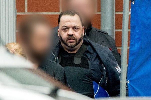 30 октября в Германии 41-летний Нилс Хегель (Niels Högel), бывший медбрат, сознался в убийстве 100 человек. Он стал самым кровавым серийным убийцей в стране со времен Второй мировой войны.