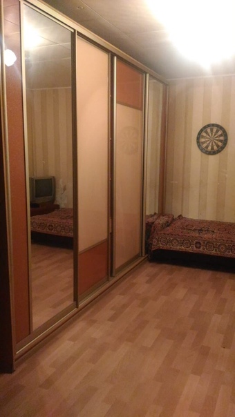 Ищем жильцов вместо себя . Сдаётся проходная комната в двухкомнатной квартире. <br>М. Новогиреево . 10 минут пешком от метро , 1 этаж . <br>В квартире есть все необходимое : микроволновка , стиральная машина , бойлер( всегда горячая вода ) . Очень хороший хозяин. <br>Во второй комнате живет парень . <br>15000 в месяц + коммунальные , без залога . Комиссия 7000р <br>Въехать можно с сегодняшнего дня .<br>По поводу квартиры пишите на вотсап +79169644826 - фото Фото: Ищем жильцов вместо себя . Сдаётся проходная комната в двухкомнатной квартире. <br>М. Новогиреево . 10 минут пешком от метро , 1 этаж . <br>В квартире есть все необходимое : микроволновка , стиральная машина , бойлер( всегда горячая вода ) . Очень хороший хозяин. <br>Во второй комнате живет парень . <br>15000 в месяц + коммунальные , без залога . Комиссия 7000р <br>Въехать можно с сегодняшнего дня .<br>По поводу квартиры пишите на вотсап +79169644826