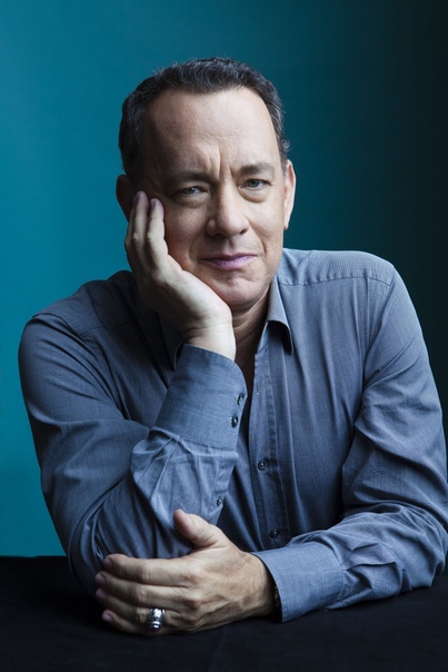 actor Том Хэнкс. То́мас Дже́ффри «Том» Хэнкс (род. 9 июля 1956, Конкорд, Калифорния) - американский актер, кинорежиссер, сценарист и продюсер. Биография. Для родителей он стал уже 3-м ребенком.