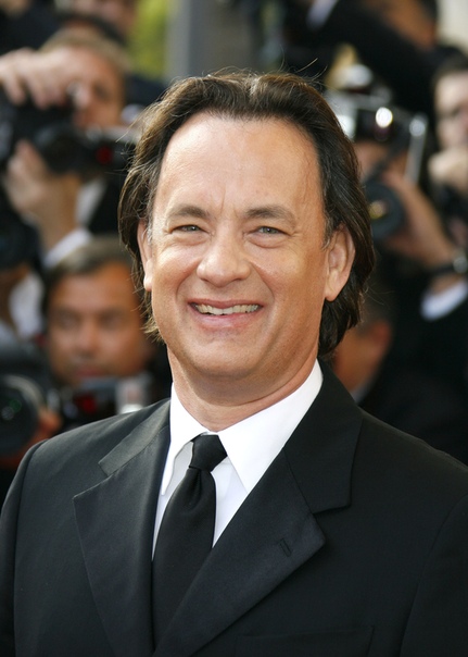 actor Том Хэнкс. То́мас Дже́ффри «Том» Хэнкс (род. 9 июля 1956, Конкорд, Калифорния) - американский актер, кинорежиссер, сценарист и продюсер. Биография. Для родителей он стал уже 3-м ребенком.