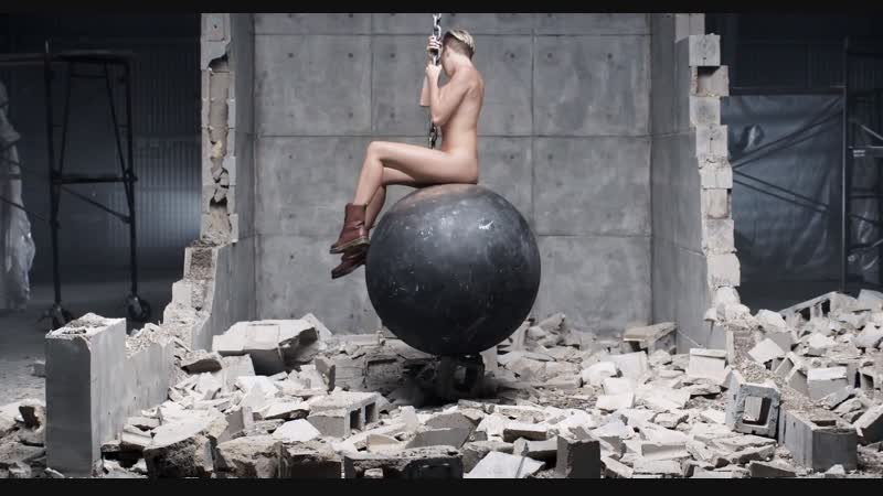 Wrecking Ball(прикол)