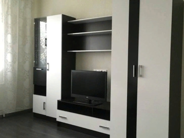 м.Университет — 950 м<br>Строителей, 7 к3<br>Сдам шикарную, однокомнатную квартиру желательно на длительный срок. В квартире есть вся необходимая техника и мебель. В комнате двуспальный диван, стенка, телевизор, так же в квартире есть пылесос, утюг, гладильная доска. На кухне хороший встроенный кух. гарнитур микроволновка, холодильник, обеденный стол. Санузел раздельный в кафеле, есть стиральная машинка. В шаговой доступности отличная транспортная развязка, много магазинов под рукой, рядом так же школы и садики. Звоните, можно с детьми и животными. <br>Все оговаривается при личной встрече.<br>Тел. 89226991085<br>Стоимость аренды 34000 - фото Фото: м.Университет — 950 м<br>Строителей, 7 к3<br>Сдам шикарную, однокомнатную квартиру желательно на длительный срок. В квартире есть вся необходимая техника и мебель. В комнате двуспальный диван, стенка, телевизор, так же в квартире есть пылесос, утюг, гладильная доска. На кухне хороший встроенный кух. гарнитур микроволновка, холодильник, обеденный стол. Санузел раздельный в кафеле, есть стиральная машинка. В шаговой доступности отличная транспортная развязка, много магазинов под рукой, рядом так же школы и садики. Звоните, можно с детьми и животными. <br>Все оговаривается при личной встрече.<br>Тел. 89226991085<br>Стоимость аренды 34000