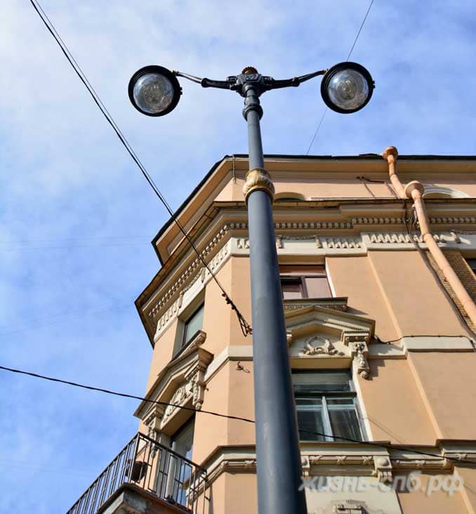 Глаза безмолвных фонарей