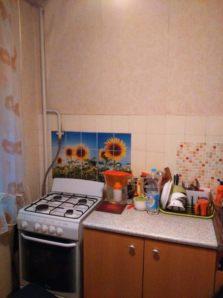 Фото: Внимание! Cобственник!<br>Сдам однокомнатную квартиру!предпочтительно семейной паре,от станции метро Петровско-Разумовская 10 мин. пешком.<br>3 года назад сделан был косметический ремонт,санузел совмещённый. Квартира находится на 3м этаже 5ти этажного кирпичного дома<br>Цена 30.000<br>Договор, депозит. Звоните 89671186505<br> Рыжиков