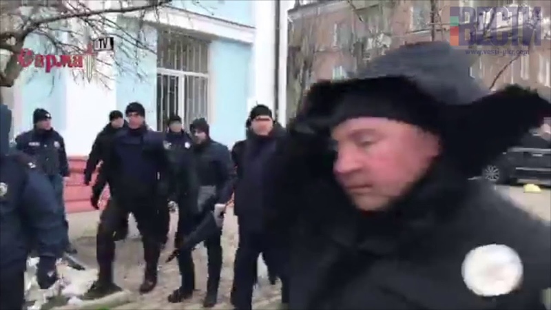 Вилкула облили зеленкой в Бердянске