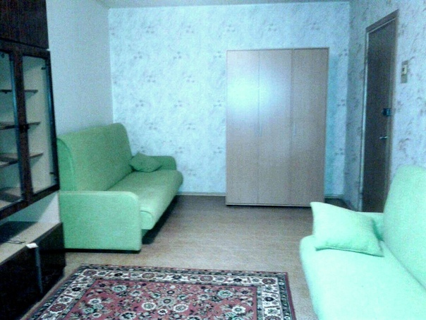 Срочно! Сдам однокомнатную квартиру в 5 мин. от метро Ясенево. Комната просторная, светлая 18 кв. м. Недавно был сделан косметический ремонт. Стиральная машинка -новая. В комнате два раскладных,двухместных дивана и вместительные шкафы для одежды. <br>Рядом крупные ТЦ , парк и аквапар Мареон<br>Ищу славян, двух/трех девушек или семейную пару, главное чтоб люди были порядочные. <br>Оплата 35000+сч. <br>Я -собственник! <br>Прошу агентства не тратить мое время.<br>Звоните 89773349976<br> Иришкина - фото Фото: Срочно! Сдам однокомнатную квартиру в 5 мин. от метро Ясенево. Комната просторная, светлая 18 кв. м. Недавно был сделан косметический ремонт. Стиральная машинка -новая. В комнате два раскладных,двухместных дивана и вместительные шкафы для одежды. <br>Рядом крупные ТЦ , парк и аквапар Мареон<br>Ищу славян, двух/трех девушек или семейную пару, главное чтоб люди были порядочные. <br>Оплата 35000+сч. <br>Я -собственник! <br>Прошу агентства не тратить мое время.<br>Звоните 89773349976<br> Иришкина