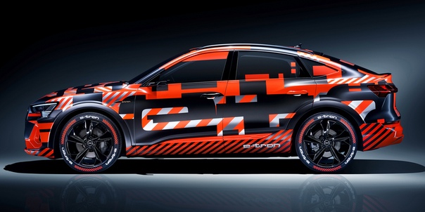 Паркетник Audi e-tron Sportbac дебютировал в камуфляже Фото: компания AudiКонцептуальный электрический кроссовер Audi Q4 e-tron оказался не единственной премьерой марки в Женеве. На подиум также