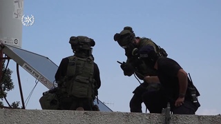 תיעוד השתלטות על תוקף שהתבצר בבית בחיפה