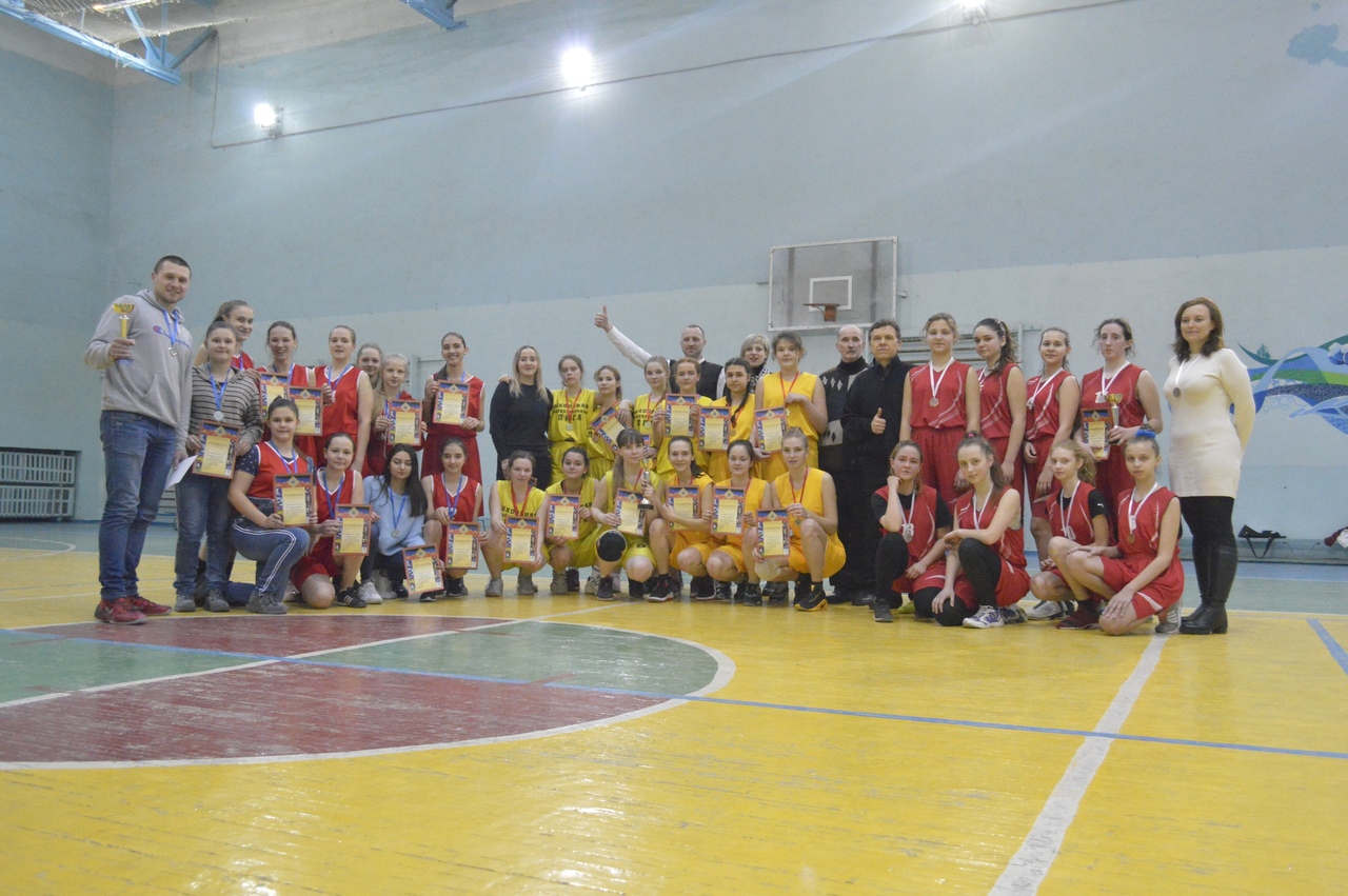 В Донецке прошли финальные игры Первенства Школьной Баскетбольной Лиги среди сборных команд юношей и девушек