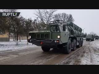 Проезд новейших комплексов С-400 в Крыму попал на видео