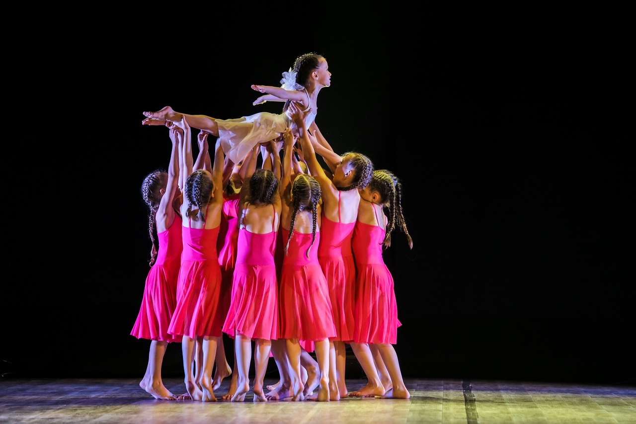 покажи дебют