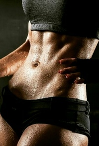 Прыжки на батуте: польза этого тренажера в первую очередь заключается в том, что он хорошо тренируе…