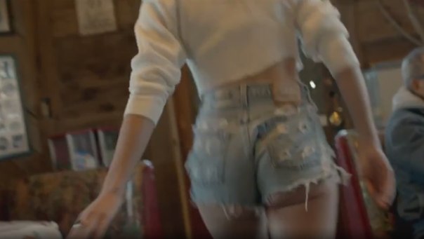 An irresistible japanese beaver hot sex movie