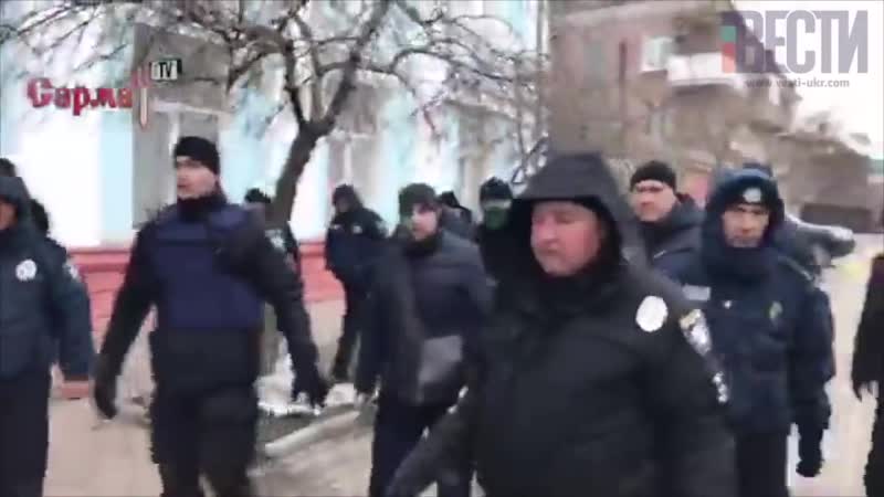 Вилкула облили зеленкой в Бердянске.