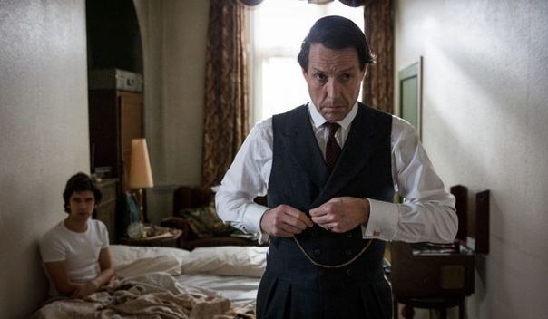 10 отличных британских сериалов, которые помогут скоротать вечер Британцы отлично воплощают в жизнь смелые, захватывающие и атмосферные проекты. Превосходные актеры, тонкий английский юмор и