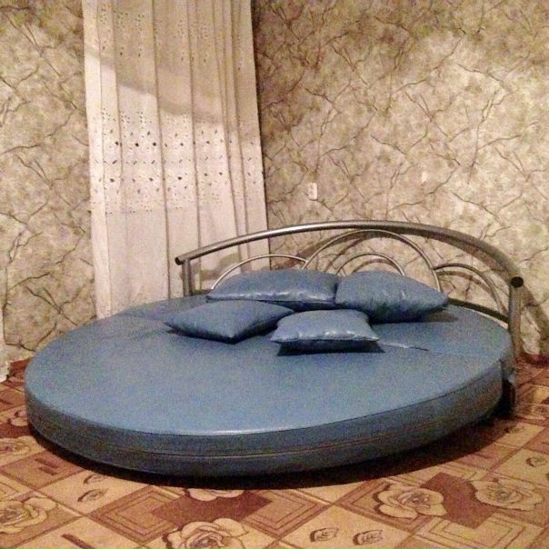 Фото: Всем привет! <br>Срочно сдам большую уютную комнату у ст. м. 