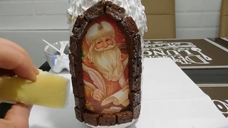 Декупаж бутылки шампанского к Новому году // Decoration of bottles of champagne for the new year.