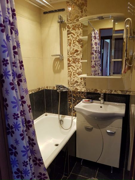 Фото: Сдаём двухкомнатную квартиру на Водном стадионе ОТ СОБСТВЕННИКА<br>За репост спасибоможет именно ваши друзья сейчас в поисках домика<br>Уютная и чистая двухкомнатная квартира в САО, метро Водный стадион (ул. Смольная)<br>38 кв.м, этаж 8<br>Полностью готова для проживания (холодильник, варочная панель, духовой шкаф, микроволновка, мультиварка, стиральная машинка, утюг, пылесос)<br>40.000 в месяц + счетчики (свет, вода, интернет)<br>Залог 40.000<br> Куцых