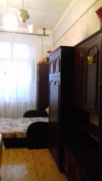 Фото: Сдам комнату в общежитии коридорного типа на год и более. Собственник. Арендная плата до 3-х человек - 18000р., по договорённости до 4-х - 20000р. КУ 500р. свет. Залог (в счёт последнего месяца) 50%. Ответственным, чистоплотным и культурным.<br>Кухня, санузел и душевая являются общими и находятся в коридоре. Удобное территориальное расположение между серой и зелёной ветками метро, не далеко от центра города. Общественным/личным транспортом 5 минут до м. Каширская или м. Нагатинская (МЦК Верхние котлы).<br>Развитая инфраструктура, в шаговой доступности ТЦ 