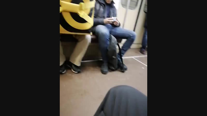 Дрочила в метро Москвы