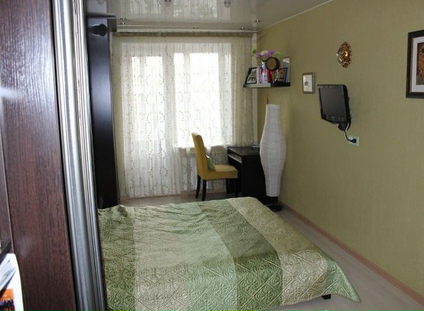 Ищу соседа(ку) в 2х комнатную квартиру. Возраст от 19-25.<br>Сдам чистую уютную комнату со свежим ремонтом. Квартира находится в 7 минутах ходьбы от метро Кузминки. В квартире есть все - современный ремонт и мебель, шикарная кухня,посудомоечная машина,ванная комната с душевой,стиральная машина и и.т.д<br>Оплата 20т.р/мес - фото Фото: Ищу соседа(ку) в 2х комнатную квартиру. Возраст от 19-25.<br>Сдам чистую уютную комнату со свежим ремонтом. Квартира находится в 7 минутах ходьбы от метро Кузминки. В квартире есть все - современный ремонт и мебель, шикарная кухня,посудомоечная машина,ванная комната с душевой,стиральная машина и и.т.д<br>Оплата 20т.р/мес