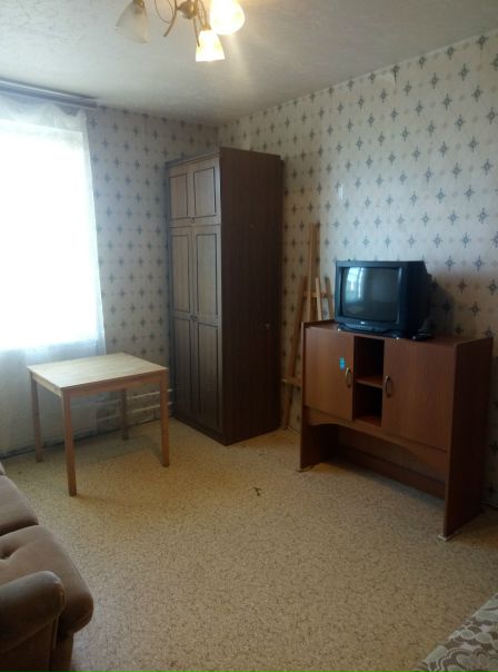 Комната в 2к. квартире в г. Москва на длительный срок, Вилиса лациса ул., д. 33-1, 15 мин. транспортом от м. Сходненская, 10/12 этаж, предоплата 1 мес.,общ.: 45 м2, кух.: 7 м2, комн.: 15 м2, меб, б/тел, ТВ, интернет, стиральная машина, холодильник, б/балкона <br>Дополнительно: <br>Чистая и тихая квартира (без гостей); из мебели: 2-х спальный диван, стол, шкафы; санузел раздельный. Предпочтение двум женщинам, женщине с дочерью, семейным парам - с регистрацией и работой; без в/п. В квартире проживает одна хозяйка (без в/п). 15т. 89256535662 Татьяна. Звоните с 10 до 21. - фото Фото: Комната в 2к. квартире в г. Москва на длительный срок, Вилиса лациса ул., д. 33-1, 15 мин. транспортом от м. Сходненская, 10/12 этаж, предоплата 1 мес.,общ.: 45 м2, кух.: 7 м2, комн.: 15 м2, меб, б/тел, ТВ, интернет, стиральная машина, холодильник, б/балкона <br>Дополнительно: <br>Чистая и тихая квартира (без гостей); из мебели: 2-х спальный диван, стол, шкафы; санузел раздельный. Предпочтение двум женщинам, женщине с дочерью, семейным парам - с регистрацией и работой; без в/п. В квартире проживает одна хозяйка (без в/п). 15т. 89256535662 Татьяна. Звоните с 10 до 21.