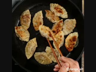 Сегодня на обед у нас супер вкусные корейские пельмени манду | Больше рецептов в группе Вкусные Советы