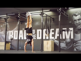 BBOY TWISTY в зале ROAD TO THE DREAM