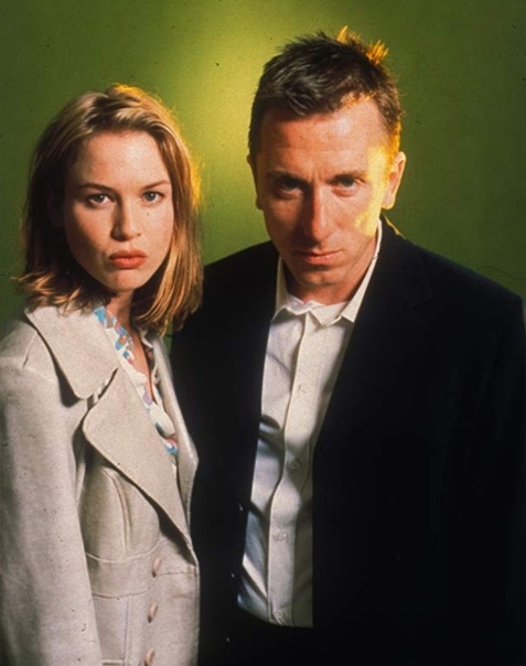 Детектор лжи (1997) В сумочке молодой девушки, ставшей жертвой ужасного преступления, найден телефонный номер, ставший главной уликой против основного подозреваемого. Пьяница и эпилептик,