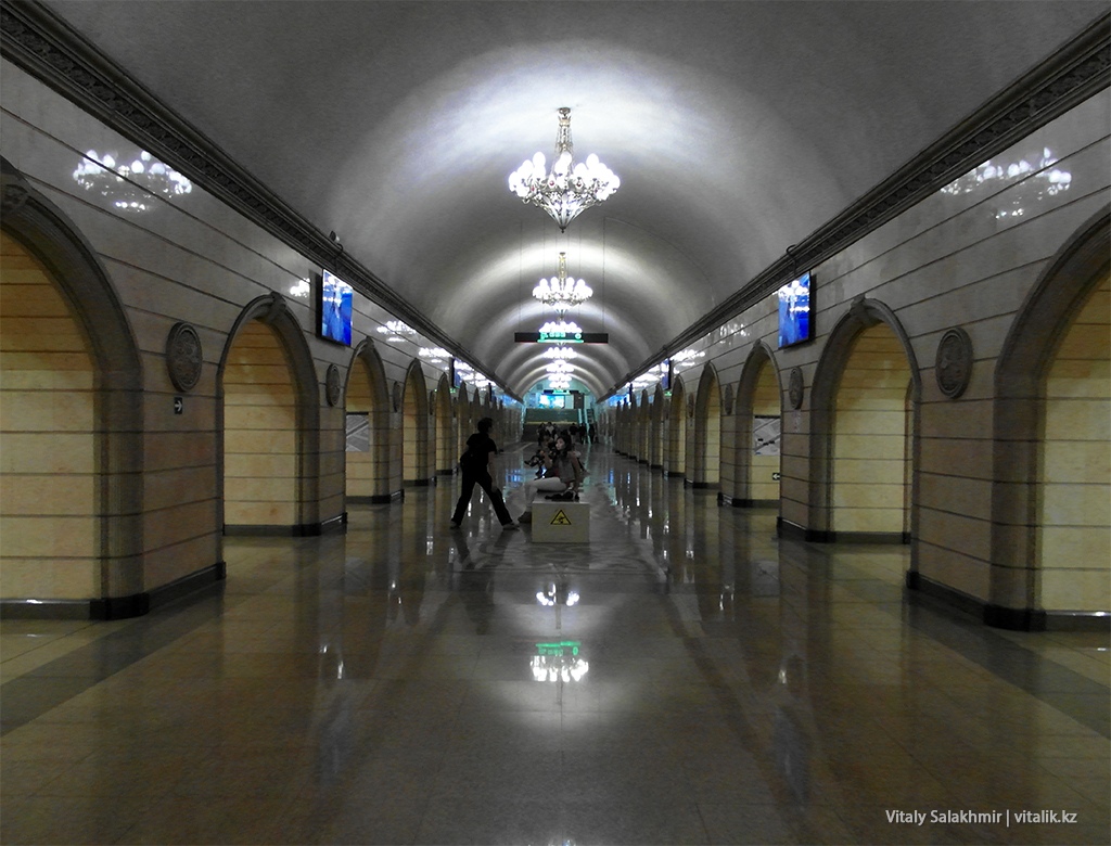 Станция Театр имени Мухтара Ауэзова, метро Алматы 2018