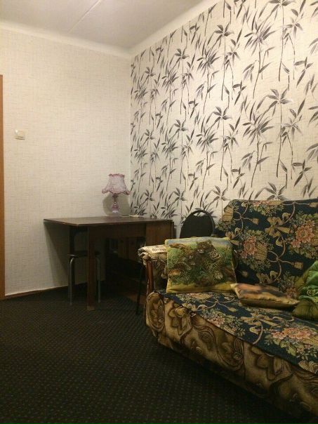 Собственник! <br>Метро Славянский бульвар или Кунцевская в шаговой доступности , идти 20 минут пешком. <br>- Сдаю КОМНАТУ <br>- Сдается КОМНАТА в ПЯТИКОМНАТОЙ коммунальной квартире на длительный срок. В районе Фили- Давыдково. Ул. Кременчугская 44 кор 4. Чисто , тихо , уютно. В соседних комнатах живут взрослые не пьющие и не курящие женщины. Для проживания все необходимое имеется. Рассматривается : желательно женщины. Стоимость 18000 в месяц. Коммунальные услуги включены. Обратная связь в лс. <br> - фото Фото: Собственник! <br>Метро Славянский бульвар или Кунцевская в шаговой доступности , идти 20 минут пешком. <br>- Сдаю КОМНАТУ <br>- Сдается КОМНАТА в ПЯТИКОМНАТОЙ коммунальной квартире на длительный срок. В районе Фили- Давыдково. Ул. Кременчугская 44 кор 4. Чисто , тихо , уютно. В соседних комнатах живут взрослые не пьющие и не курящие женщины. Для проживания все необходимое имеется. Рассматривается : желательно женщины. Стоимость 18000 в месяц. Коммунальные услуги включены. Обратная связь в лс. <br>