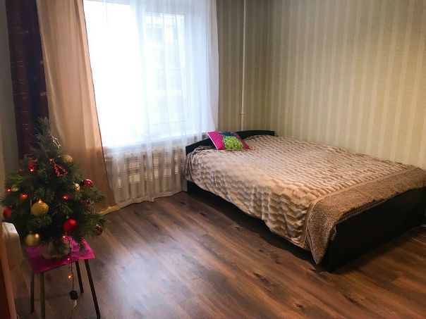 Сдам комнату в 2-ух комнатной квартире. Иcключительно девушке.<br>Метро Нахимовский, Севастопольская 10 минут пешком. Метро Профсоюзная на автобусе 5 минут. Остановка транспорта 2 мин. 18 тысяч , все включено. Заселение с 3 января .<br><br> Пашук - фото Фото: Сдам комнату в 2-ух комнатной квартире. Иcключительно девушке.<br>Метро Нахимовский, Севастопольская 10 минут пешком. Метро Профсоюзная на автобусе 5 минут. Остановка транспорта 2 мин. 18 тысяч , все включено. Заселение с 3 января .<br><br> Пашук