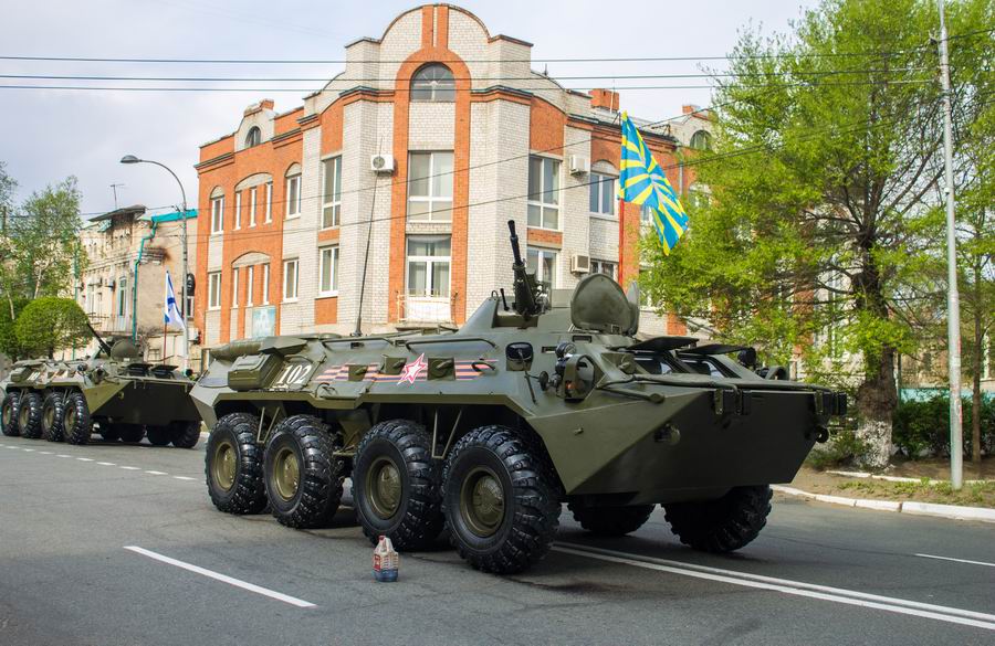 Транспорт Приморья - 9 мая 2019 года в Уссурийске баз,уаз,войнушка,грузовые автомобили,газ,зил,камаз,уралаз (уралзис),дальний восток