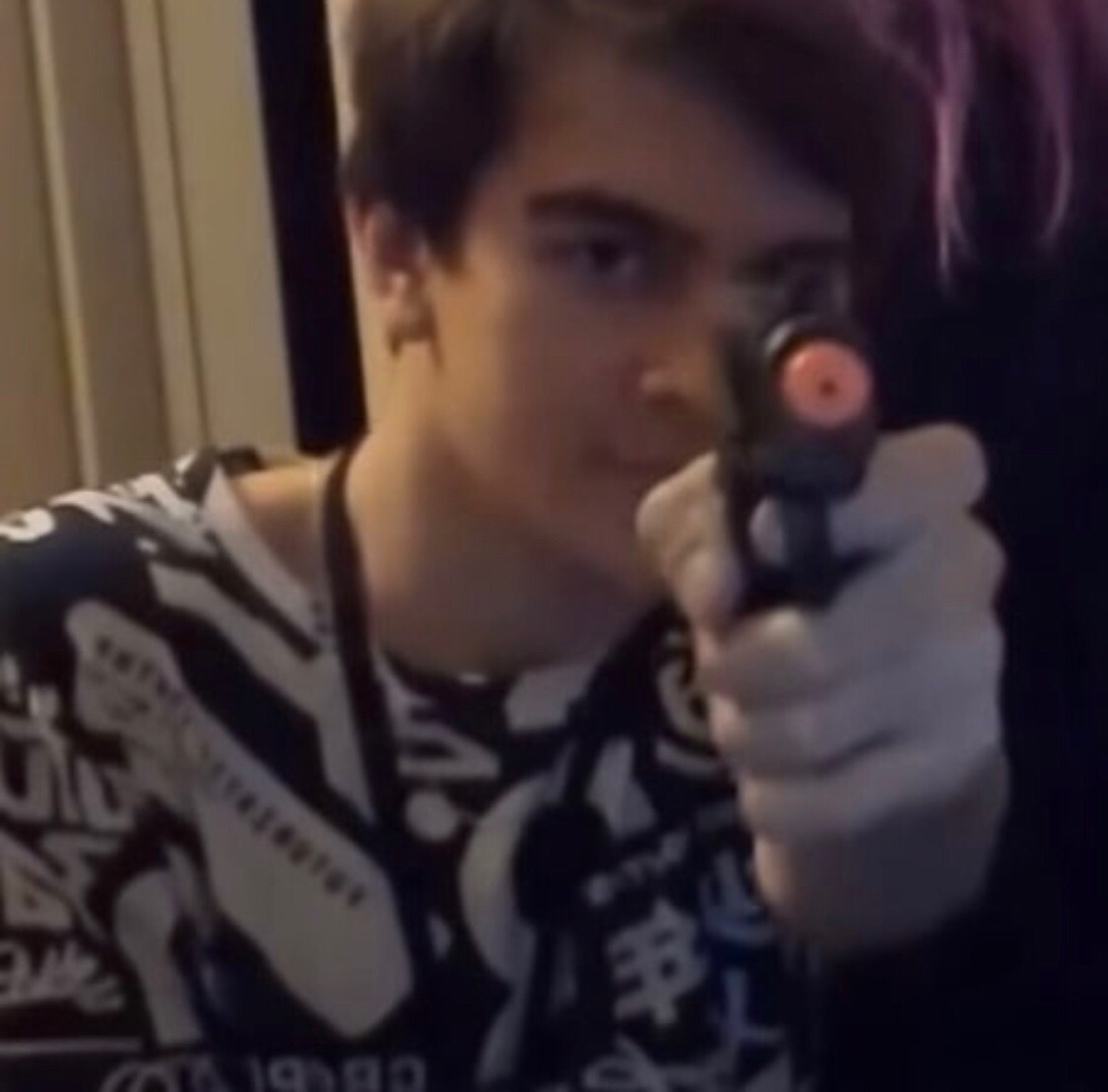 7NewY3B9n1Y.jpg
