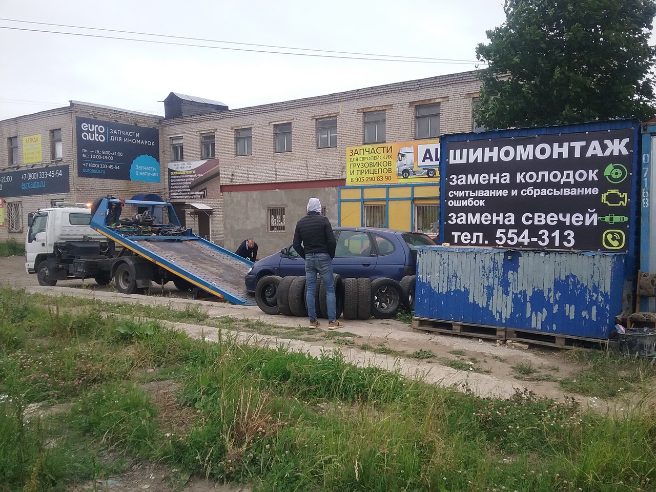 Шиномонтаж великий устюг. Ночной шиномонтаж. шиномонтаж 247. шиномонтаж великий новгород. грузовой шиномонтаж в новом уренгое.