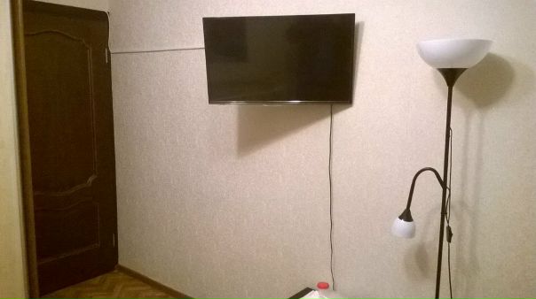 Сдается комната с 6 августа. <br>.<br>На длительный срок сдам комнату в коммунальной квартире (3-комн.)м. Царицыно (7 мин. на транспорте). В комнате имеется диван, шкаф - купе, ТВ, стол. В квартире стиральная машинка, холодильник. Окна пластик. Соседи приличныеч<br>Стоимость: 16 тыс. + свет, вода. Депозит (оплата первый и последний месяц-разбиваю на части.<br>Звоните 8-926-522-80-87. - фото Фото: Сдается комната с 6 августа. <br>.<br>На длительный срок сдам комнату в коммунальной квартире (3-комн.)м. Царицыно (7 мин. на транспорте). В комнате имеется диван, шкаф - купе, ТВ, стол. В квартире стиральная машинка, холодильник. Окна пластик. Соседи приличныеч<br>Стоимость: 16 тыс. + свет, вода. Депозит (оплата первый и последний месяц-разбиваю на части.<br>Звоните 8-926-522-80-87.