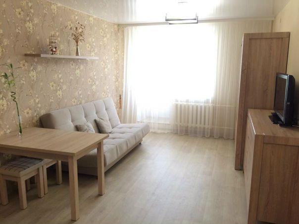 Иркутск, Байкальская улица, 202/3 <br>Сдаю небольшую студию в новостройке. <br>Недавно был сделан ремонт. Сдается <br>в первый раз. Мебель и техника есть <br>вся необходимая, все новое. Идеальна <br>для проживания 1ого человека, для <br>двоих будет тесновато, но, если вас <br>устраивает - добро пожаловать. Квартира <br>сдается срочно, поэтому такая цена, <br>но коммунальные будут плюсом (около <br>2х тыс на двоих проживающих). <br>Воспитанным и не пакостным животным <br>будем рады. Стоимость 8 тысяч. <br>Звоните 89087755046 - фото Фото: Иркутск, Байкальская улица, 202/3 <br>Сдаю небольшую студию в новостройке. <br>Недавно был сделан ремонт. Сдается <br>в первый раз. Мебель и техника есть <br>вся необходимая, все новое. Идеальна <br>для проживания 1ого человека, для <br>двоих будет тесновато, но, если вас <br>устраивает - добро пожаловать. Квартира <br>сдается срочно, поэтому такая цена, <br>но коммунальные будут плюсом (около <br>2х тыс на двоих проживающих). <br>Воспитанным и не пакостным животным <br>будем рады. Стоимость 8 тысяч. <br>Звоните 89087755046