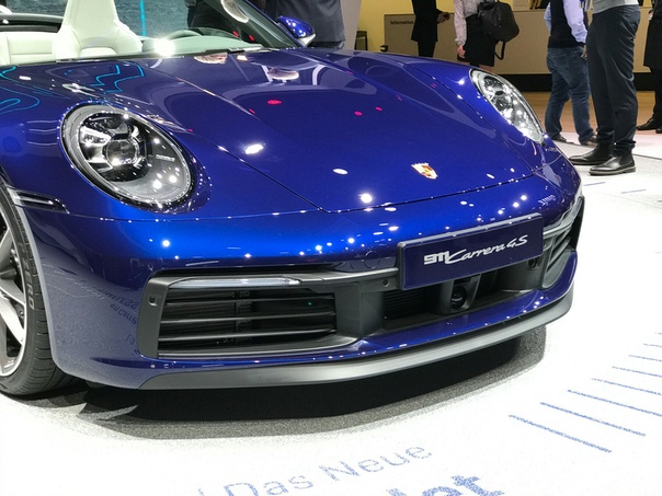 Porsche показала красивую (но «тяжёлую») новинку. В новое поколение Porsche 911, которое носит индекс 992, теперь входит не только купе, но и кабриолет.Технически кабриолет ничем не отличается
