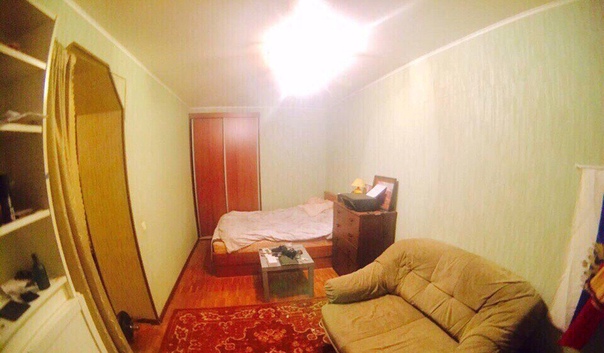 Приглашается в двухкомнатную квартиру, в которой освобождается койко место (место с двуспальной кроватью), стоимостью 12 тыс. в светлой, теплой и уютной комнате, преимущественно для чистоплотного платежеспособного молодого человека РФ (работающего или студента). Коммуналка включена в стоимость. Проживание без хозяина. Расстояние до метро 7 мин пешком от метро Крылатское через красивый парк. <br> <br>Перекресток, Пятерочка и разные магазины, рестораны и кафе, в доступности Ашан, кинотеатр, ТЦ Матрица, фитнес-клуб, парк заповедник Крылатские холмы (обитает более 60 видов наземных позвоночных животных, среди них — млекопитающие, занесённые в Красную книгу Москвы), Гребной канал, одна станция метро и вы на пляже в Строгино (летом купаться и загорать), велотрасса. На территории парка находится родник «Рудненская Божья Мать», который почитается как чудотворный. <br> <br>Большой балкон - вид на лес, расположенный рядом с домом, 2 телевизора, холодильник, стиральная машина, газовая плита, микроволновка, посудомойка, с/у раздельный, wi-fi. 2 этаж. - фото Фото: Приглашается в двухкомнатную квартиру, в которой освобождается койко место (место с двуспальной кроватью), стоимостью 12 тыс. в светлой, теплой и уютной комнате, преимущественно для чистоплотного платежеспособного молодого человека РФ (работающего или студента). Коммуналка включена в стоимость. Проживание без хозяина. Расстояние до метро 7 мин пешком от метро Крылатское через красивый парк. <br> <br>Перекресток, Пятерочка и разные магазины, рестораны и кафе, в доступности Ашан, кинотеатр, ТЦ Матрица, фитнес-клуб, парк заповедник Крылатские холмы (обитает более 60 видов наземных позвоночных животных, среди них — млекопитающие, занесённые в Красную книгу Москвы), Гребной канал, одна станция метро и вы на пляже в Строгино (летом купаться и загорать), велотрасса. На территории парка находится родник «Рудненская Божья Мать», который почитается как чудотворный. <br> <br>Большой балкон - вид на лес, расположенный рядом с домом, 2 телевизора, холодильник, стиральная машина, газовая плита, микроволновка, посудомойка, с/у раздельный, wi-fi. 2 этаж.