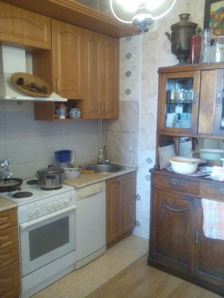 Сдается комната (20 метров), для одной девушки (м. Таганская-пешком 15 мин. , м. Римская-пешком 10 мин., м. Марксистская-пешком 10 мин), Нижегородская, д. 25. <br>Мебель (кровать, тумбочка, шкаф-купе с зеркалом, стол), <br>отдельная душевая комната (душевая, туалет, умывальник), интернет, все необходимое, вся техника современная. Проживаю я и еще одна девушка, у каждого отдельные ванные комнаты, проживание с хозяином (тоже отдельная ванная комната). <br>В квартире добродушная обстановка и дружелюбие. <br>Стоимость в месяц - 25 000 руб., без залога и дополнительных плат. <br>тел. 8 (965) 392-65-30, <br>Все вопросы и комментарии прошу писать в лс - фото Фото: Сдается комната (20 метров), для одной девушки (м. Таганская-пешком 15 мин. , м. Римская-пешком 10 мин., м. Марксистская-пешком 10 мин), Нижегородская, д. 25. <br>Мебель (кровать, тумбочка, шкаф-купе с зеркалом, стол), <br>отдельная душевая комната (душевая, туалет, умывальник), интернет, все необходимое, вся техника современная. Проживаю я и еще одна девушка, у каждого отдельные ванные комнаты, проживание с хозяином (тоже отдельная ванная комната). <br>В квартире добродушная обстановка и дружелюбие. <br>Стоимость в месяц - 25 000 руб., без залога и дополнительных плат. <br>тел. 8 (965) 392-65-30, <br>Все вопросы и комментарии прошу писать в лс