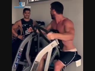 Strength of Body. Актер Крис Хемсворт тренируется для роли Тора