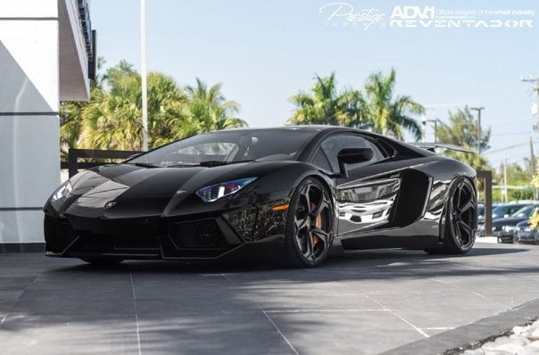 Lamborghini Aventador 