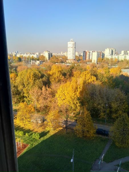 Сдам комнату в двухкомнатной квартире посуточно 1700р за сутки. В 10 мин пешком от метро Выхино. Все удобства есть. Во второй комнате живёт хозяйка очень милая тихая женщина никогда не мешает, всегда убирает дом и обходительна к гостям. Ждём вас в любое время суток.<br>89779175538 Виталий. - фото Фото: Сдам комнату в двухкомнатной квартире посуточно 1700р за сутки. В 10 мин пешком от метро Выхино. Все удобства есть. Во второй комнате живёт хозяйка очень милая тихая женщина никогда не мешает, всегда убирает дом и обходительна к гостям. Ждём вас в любое время суток.<br>89779175538 Виталий.