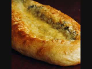 БАГЕТЫ С СЫРОМ И ЗЕЛЕНЬЮ (ингредиенты указаны под видео)