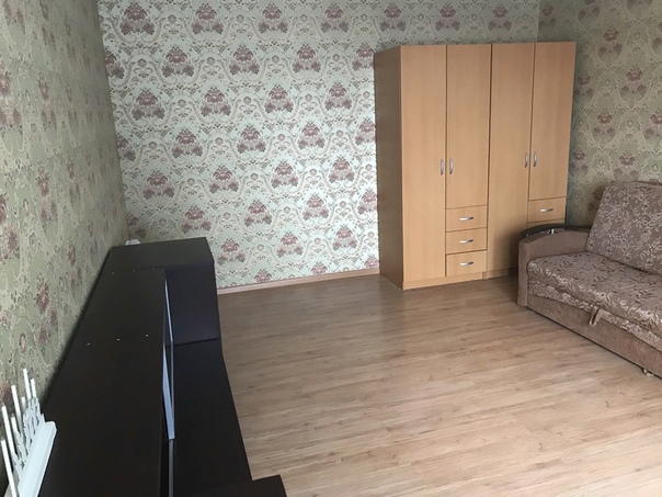 м.Кузьминки — 320 м <br>Волгоградский проспект, 72 к2 <br>Сдам 1-комнатную квартиру по адресу Криворожская 29 к1 <br>Площадь 45 кв.м. Хороший район, новый дом, недалеко остановки общественного транспорта,сдаеться на длительный срок. Холодильник, стиральная машина, телевизора нет. Цена 26 тыс в месяц + оплата по счетчикам за свет и воду. Обязателен депозит в размере месячной оплаты - либо возвращается в день выезда, либо используется в качестве оплаты за последний месяц проживания, по желанию. <br>Тел для связи 89653095408 или в ЛС. - фото Фото: м.Кузьминки — 320 м <br>Волгоградский проспект, 72 к2 <br>Сдам 1-комнатную квартиру по адресу Криворожская 29 к1 <br>Площадь 45 кв.м. Хороший район, новый дом, недалеко остановки общественного транспорта,сдаеться на длительный срок. Холодильник, стиральная машина, телевизора нет. Цена 26 тыс в месяц + оплата по счетчикам за свет и воду. Обязателен депозит в размере месячной оплаты - либо возвращается в день выезда, либо используется в качестве оплаты за последний месяц проживания, по желанию. <br>Тел для связи 89653095408 или в ЛС.